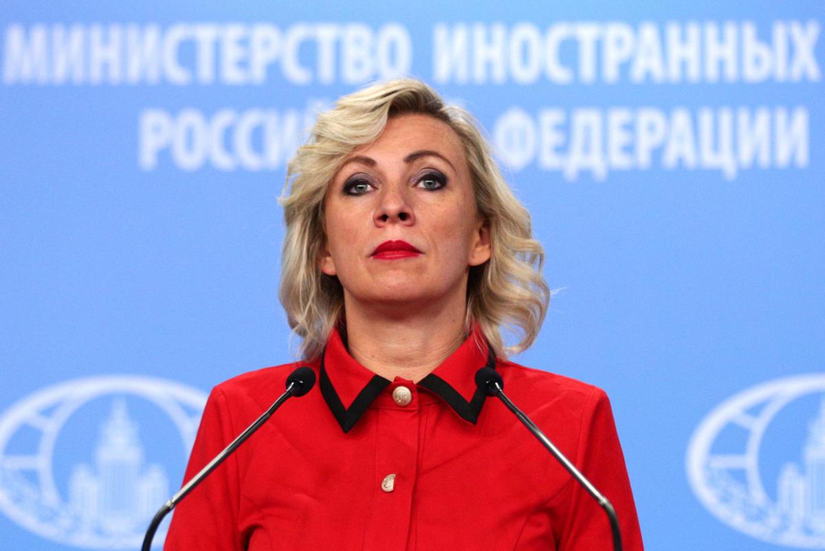 https://www.quotidianodelsud.it/wp-content/uploads/2026/07/zakharova-giacca-rossa-fg-ipa.jpeg