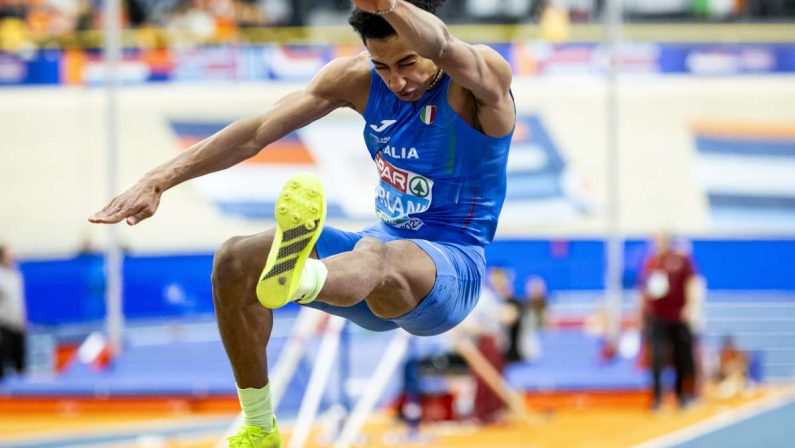 Infortunio per Mattia Furlani agli Europei di atletica, si ritira nelle qualificazioni del salto in lungo