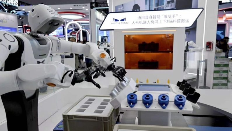 Cina, il settore IA cresce del 40% nel 2025