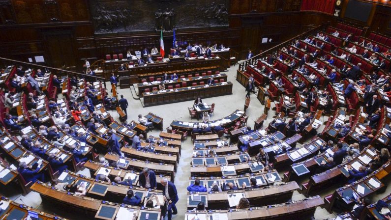 Delmastro, Camera non autorizza l’uso delle chat, voto a scrutinio segreto