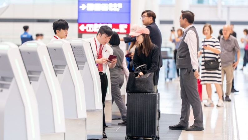 Cina, vendite al dettaglio crescono a Hong Kong per 14 mesi consecutivi