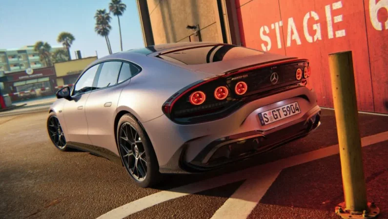Nuova Mercedes-Amg GT 53 Coupè 4, autonomia fino a 800 chilometri