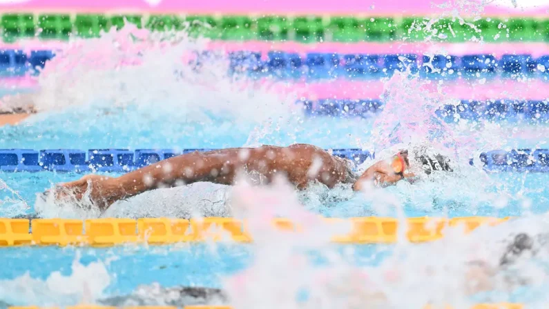 Italia argento nella 4×100 stile libero donne agli Europei di Parigi