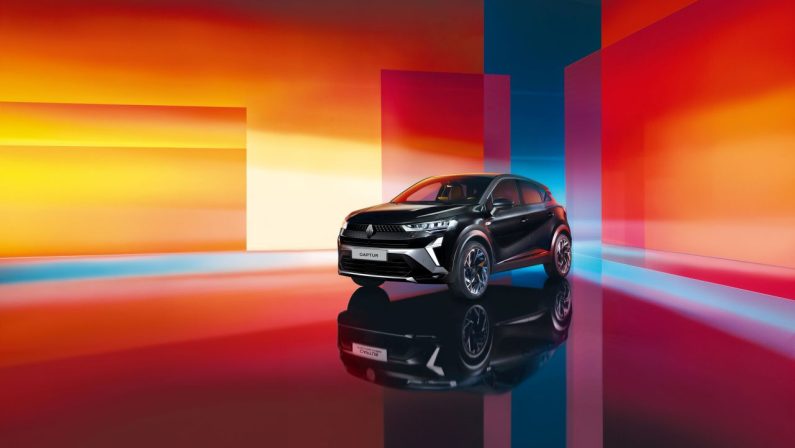 Renault, la gamma E-Tech series si estende a Captur e Symbioz