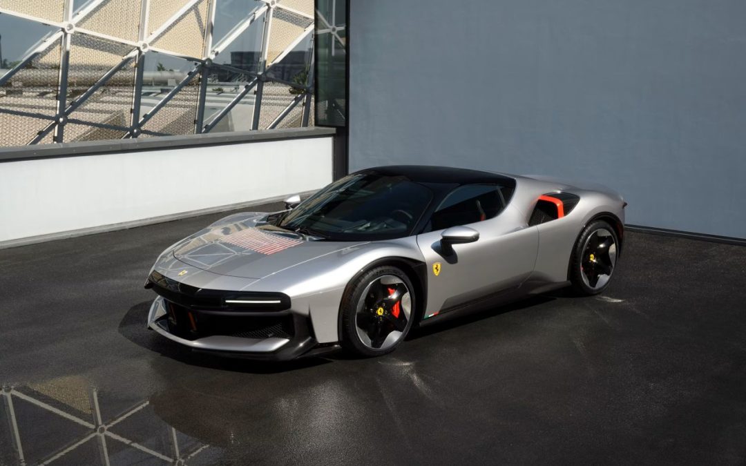 Ferrari CZ26, la nuova ONE-OFF basata sulla SF90 Stradale debutta a Pebble Beach