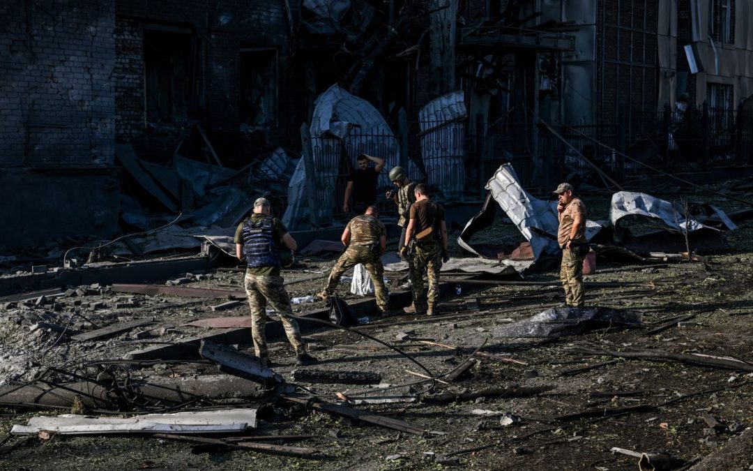 Notte di attacchi incrociati tra Mosca e Ucraina, morti e feriti A Zaporizhzhia