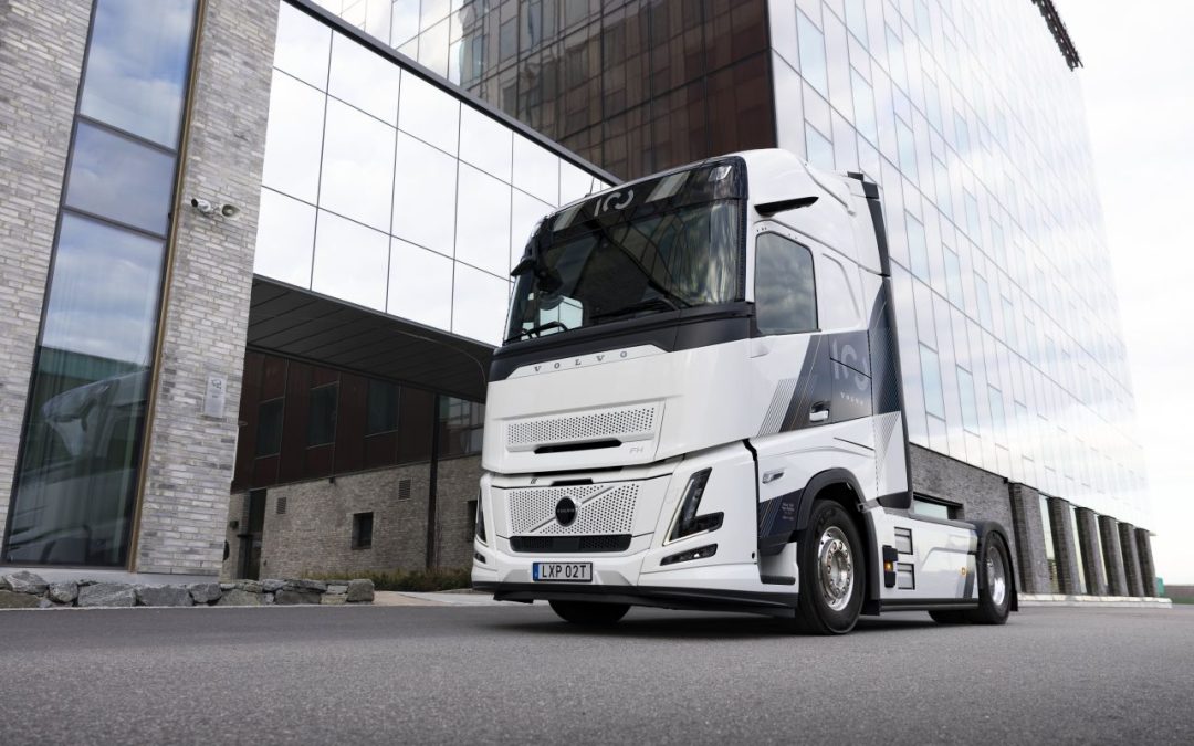 Volvo lancia un camion in edizione speciale per celebrare il suo centenario
