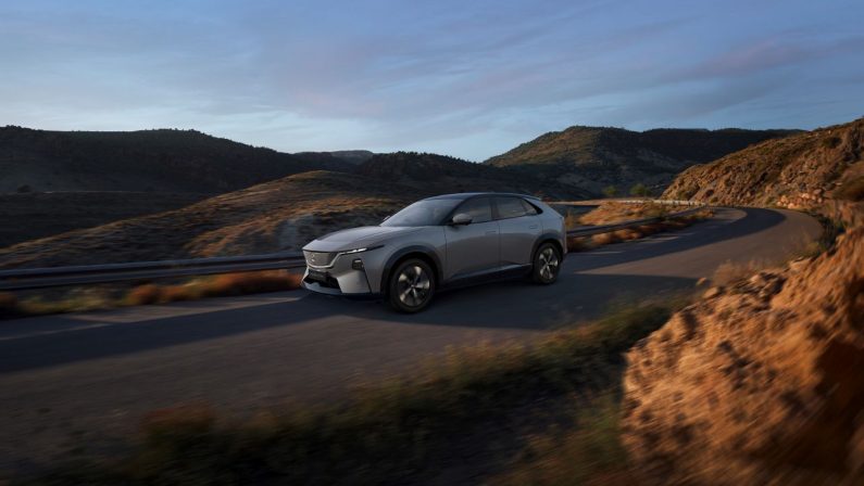 Mazda CX-6e, tecnologia e design per il nuovo SUV elettrico