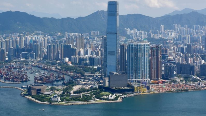 Hong Kong, un corso di formazione sull’IA per i cittadini