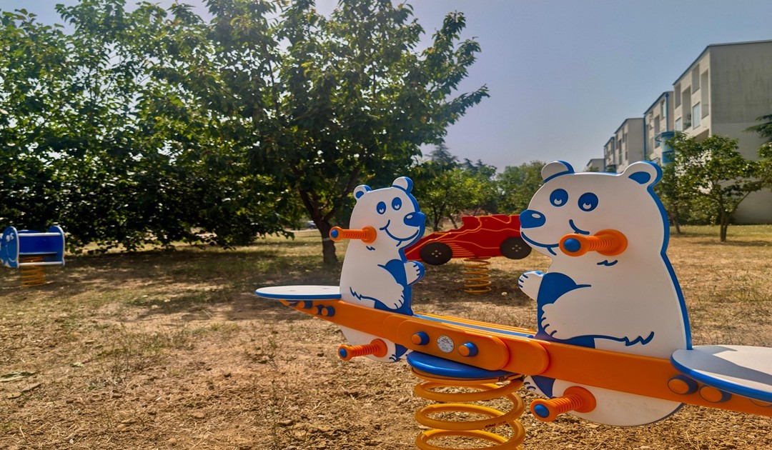 Uno dei parchi giochi tornati fruibili