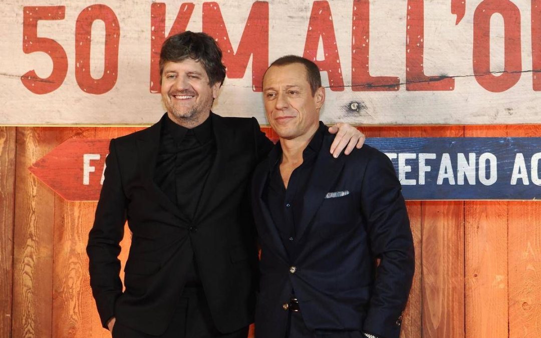 Ascolti tv 19 agosto, il film ’50 km all’ora’ su Canale 5 vince in prime time con uno share del 15,5%