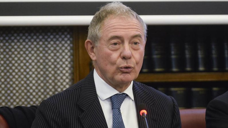 Ex Ilva e nuovi investimenti, Urso: «Già disponibili varie aree, valuteremo con gli enti locali»