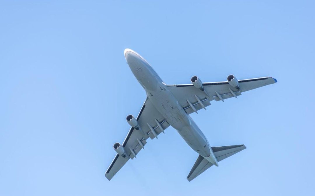 Aereo atterra e pilota vede un ‘oggetto volante’: “Era un Ufo”