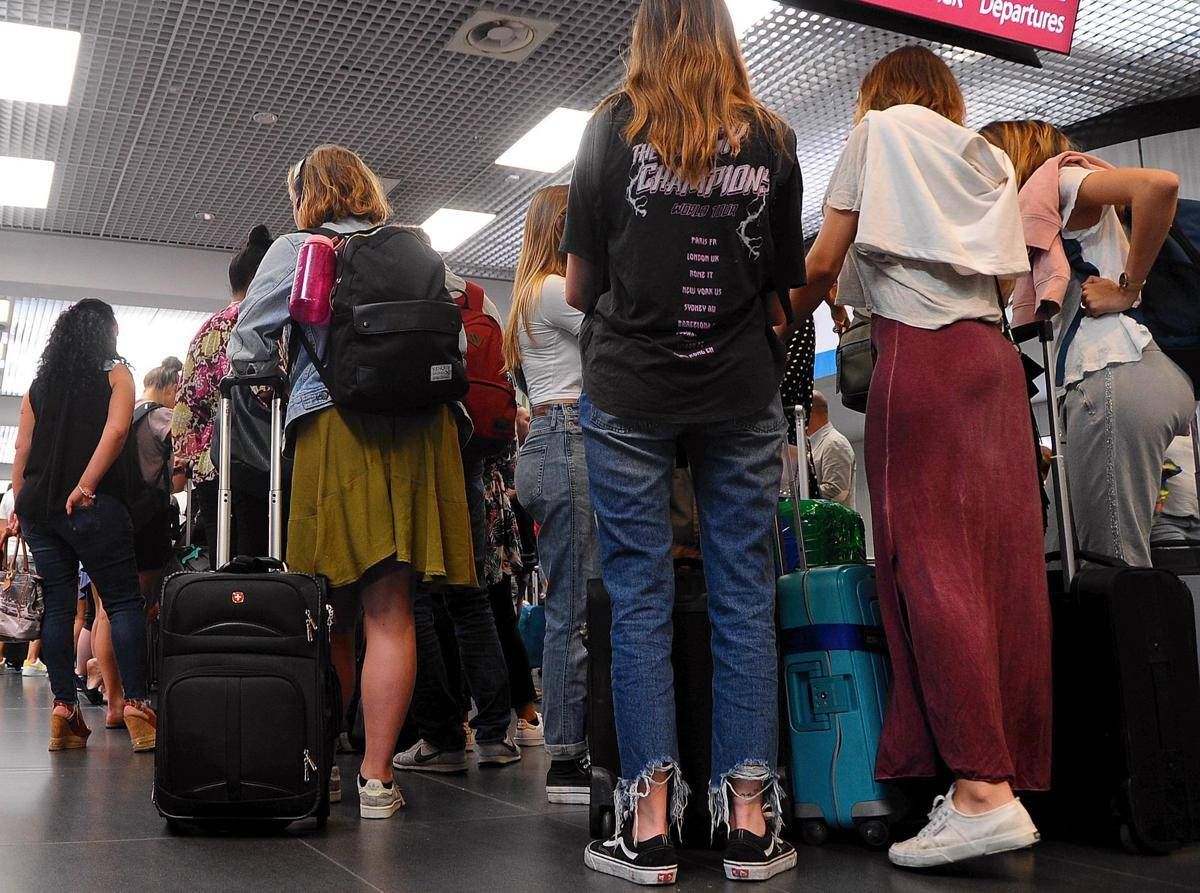 https://www.quotidianodelsud.it/wp-content/uploads/2026/08/aeroporto-fila-ipa-fg-20260808233158.jpeg