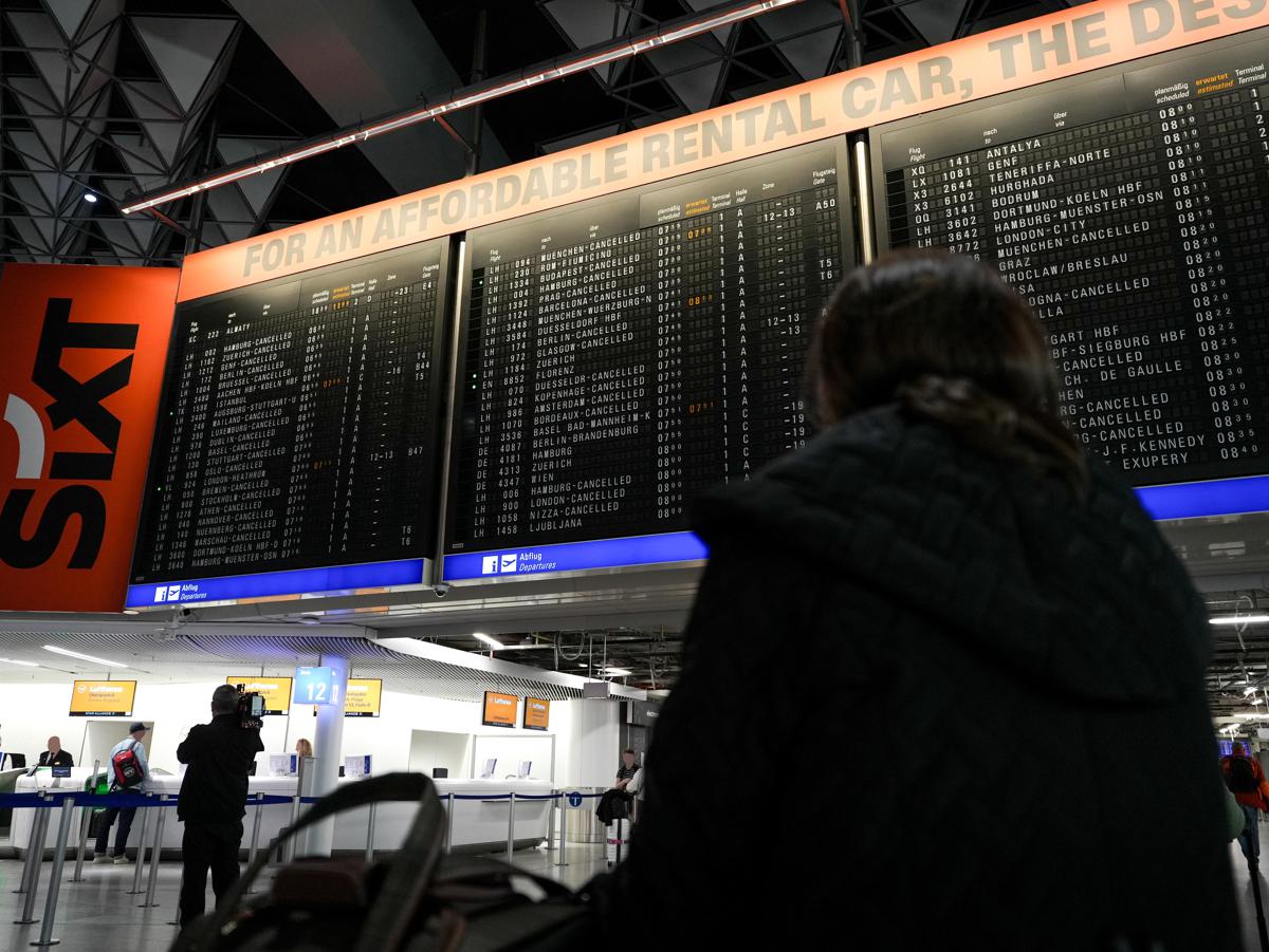 https://www.quotidianodelsud.it/wp-content/uploads/2026/08/aeroporto-francoforte.jpeg