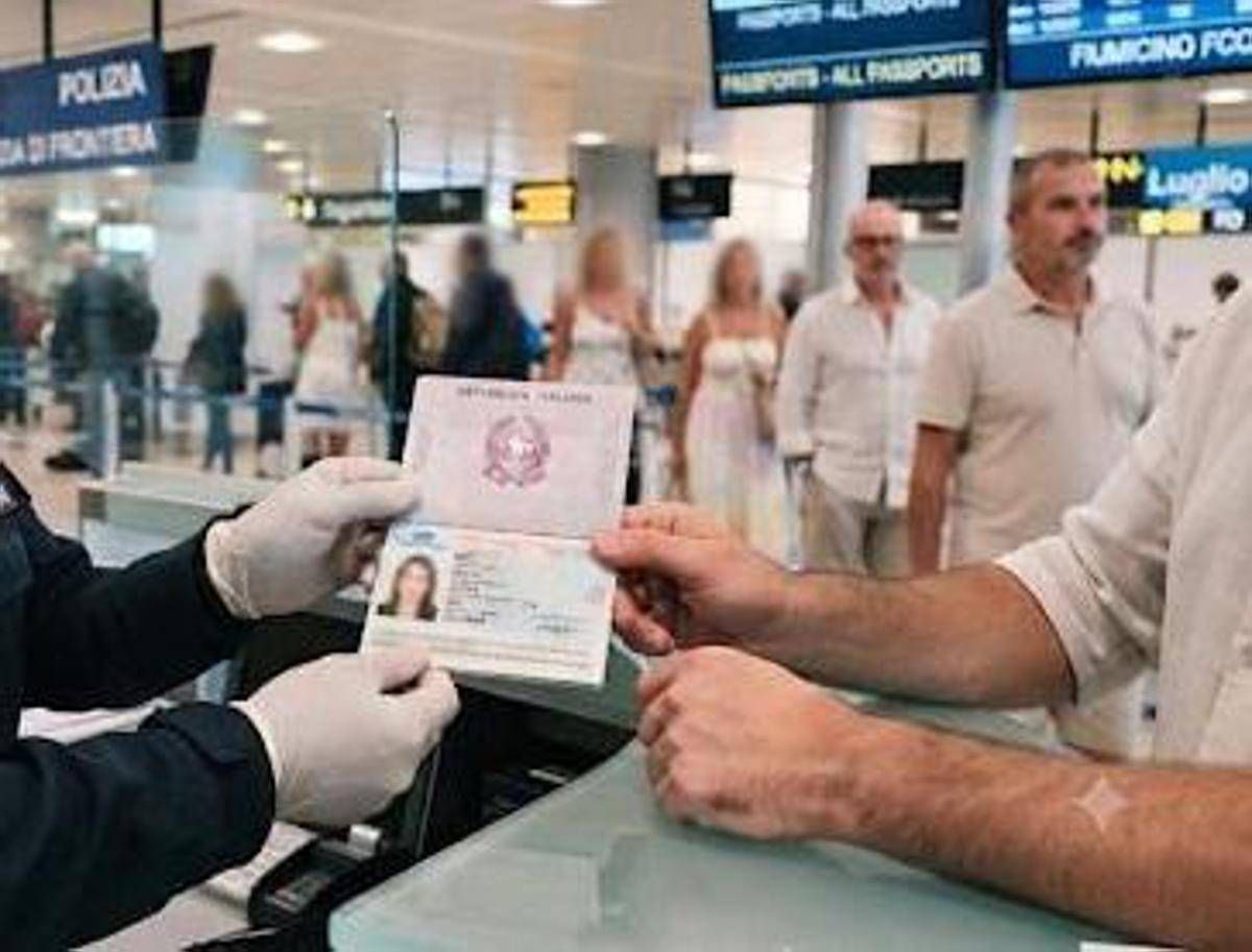 https://www.quotidianodelsud.it/wp-content/uploads/2026/08/aeroporto-polizia-passaporto-ai-20260808135607.jpeg