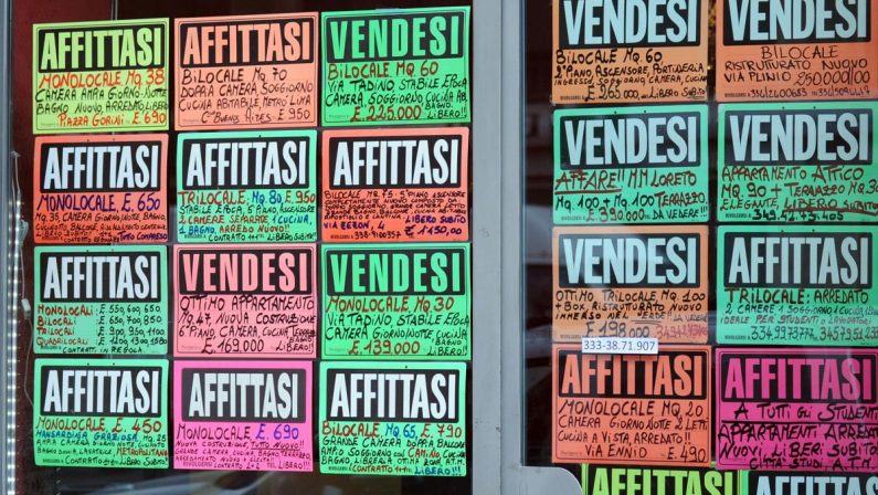 Casa, in arrivo l’affitto dimezzato per genitori separati