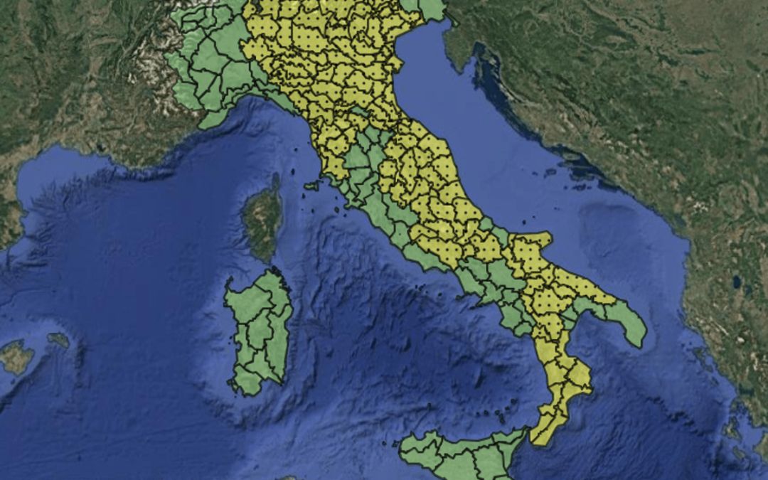 Maltempo, allerta meteo gialla per temporali oggi lunedì 17 agosto: la mappa delle 13 regioni a rischio