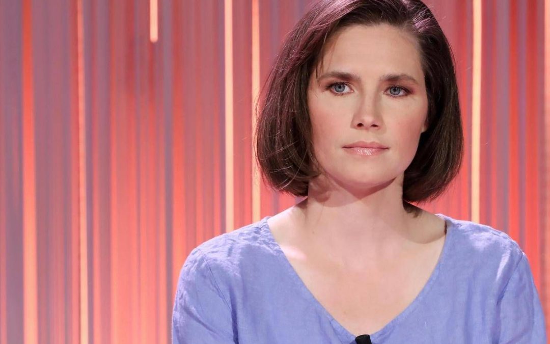 Omcidio Meredith, Amanda Knox presenta ‘Cartwheel’: “Uso la comicità per raccontare il trauma”