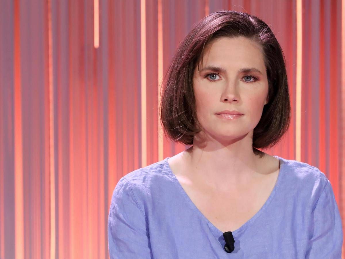 https://www.quotidianodelsud.it/wp-content/uploads/2026/08/amanda-knox-blue-agenzia-fotogramma-ipa.jpeg