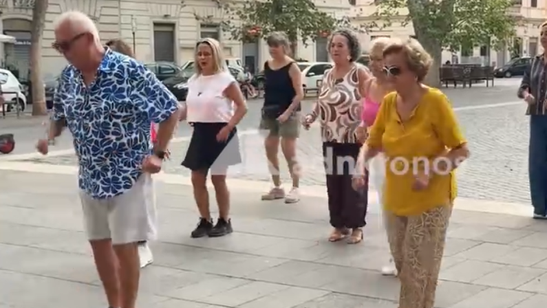 “Portateci a Ballando”: l’appello di Pasquale ed Elisa, i ballerini virali di Roma