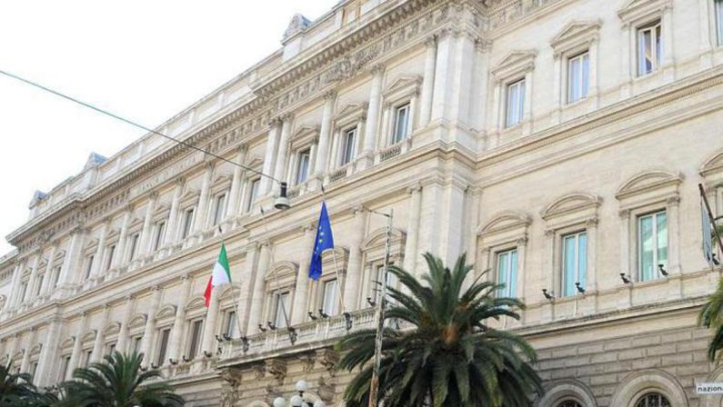 Conti di base, il richiamo di Bankitalia: sono troppo pochi, accesso ostacolato in maniera ingiustificata