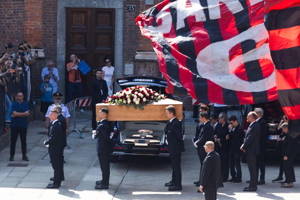 https://www.quotidianodelsud.it/wp-content/uploads/2026/08/baresi-funerali-ipa.jpeg