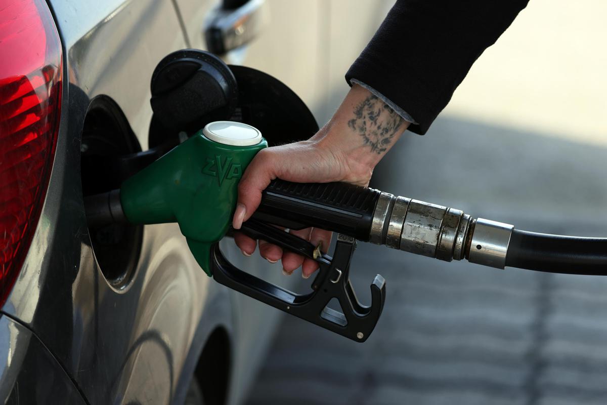 https://www.quotidianodelsud.it/wp-content/uploads/2026/08/benzina.jpeg