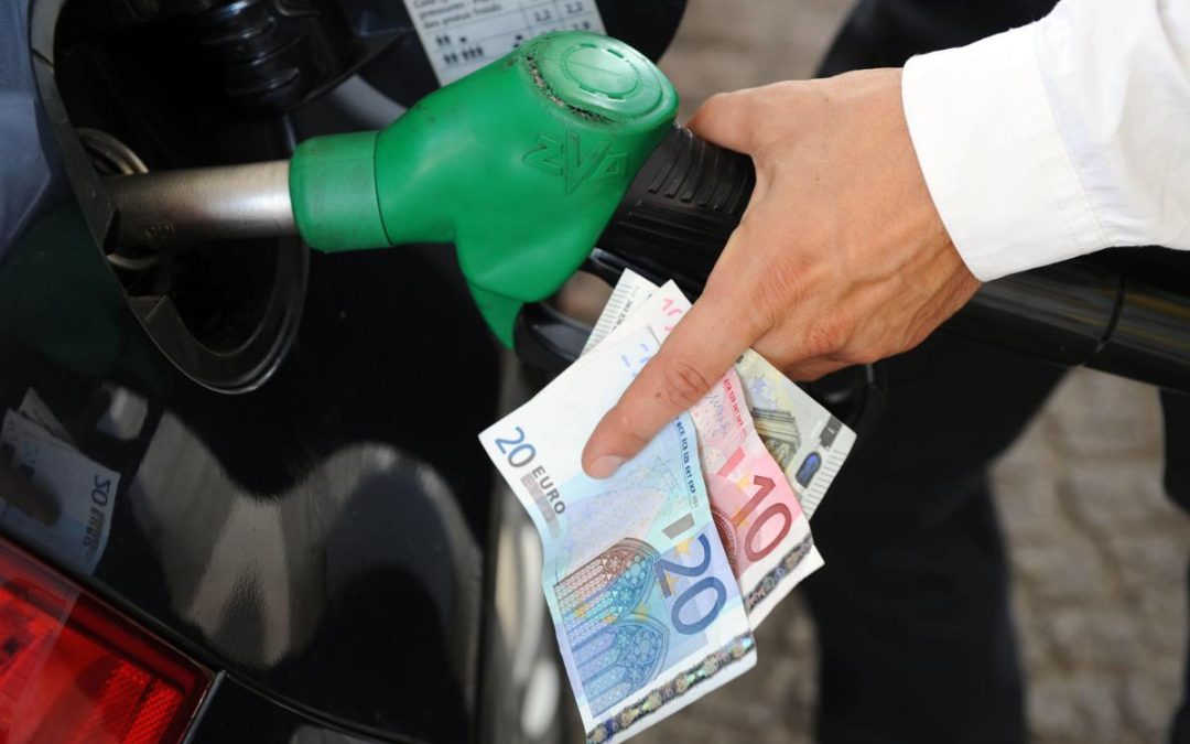 Carburanti, si ferma la corsa dei prezzi: quanto costano benzina e diesel oggi