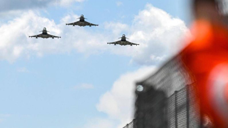 Drone straniero nello spazio aereo della Lettonia, abbattuto da caccia Eurofighter italiani