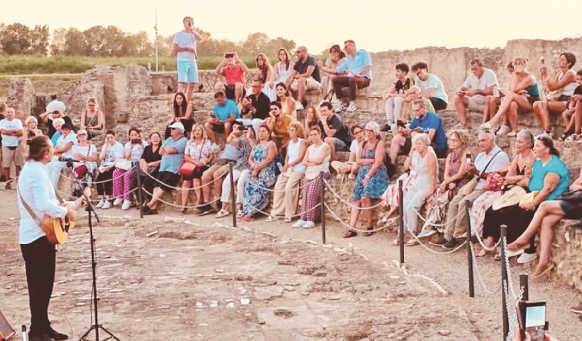 https://www.quotidianodelsud.it/wp-content/uploads/2026/08/calabrese-visita-guidata-museo-musicale-sibari.jpg
