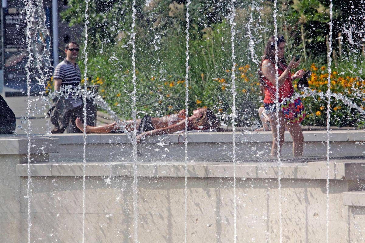 https://www.quotidianodelsud.it/wp-content/uploads/2026/08/caldo-fontana-afp.jpeg
