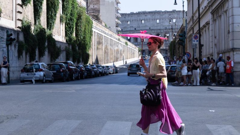 Meteo, il caldo non molla il Sud Italia. Le previsioni di Guidi: “Ancora picchi oltre i 40 gradi, nessuna attenuazione”