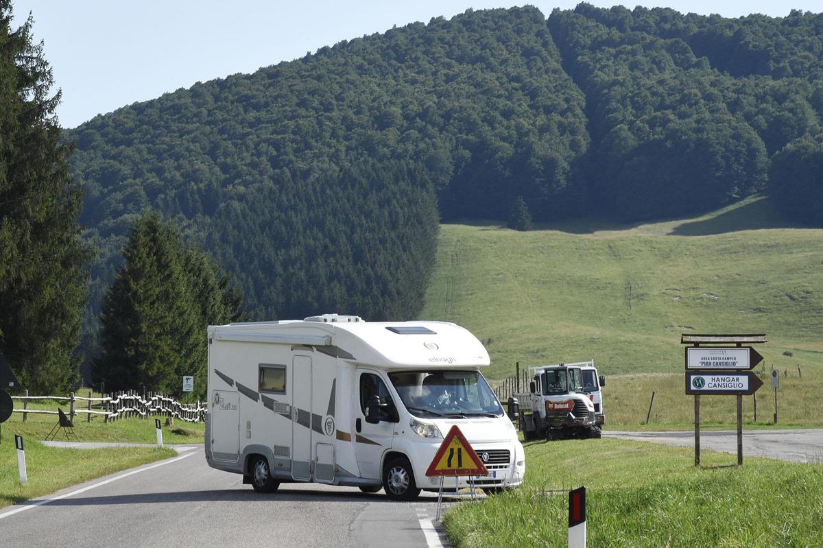 https://www.quotidianodelsud.it/wp-content/uploads/2026/08/camper.jpeg
