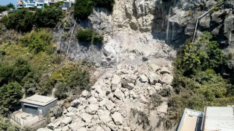 Campi Flegrei, cresce l’emergenza: 691 case inagibili e oltre 1.700 sfollati