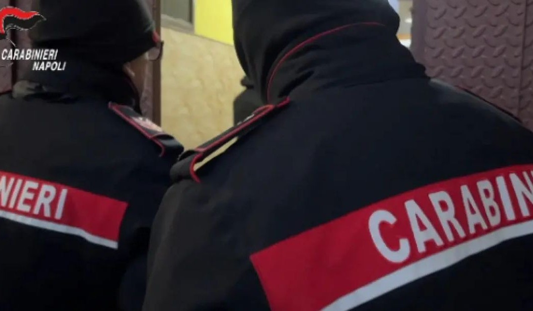 Dramma a Portici: zia e nipote trovati morti in casa