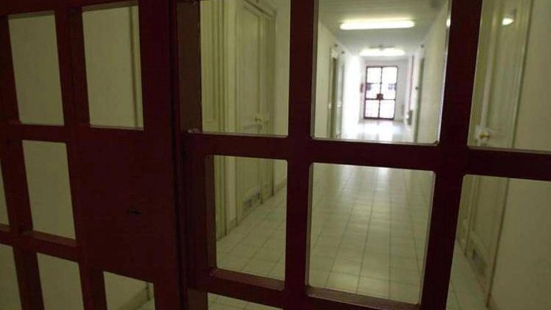 Prato, detenuto ucciso in carcere: indaga la Procura per omicidio preterintenzionale