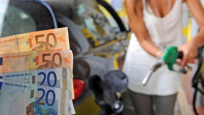Caro Carburanti, Calabria sopra la media: il rientro è un salasso