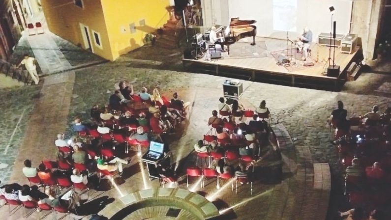 Cerisano, viaggio nel nuovo fermento culturale delle Serre