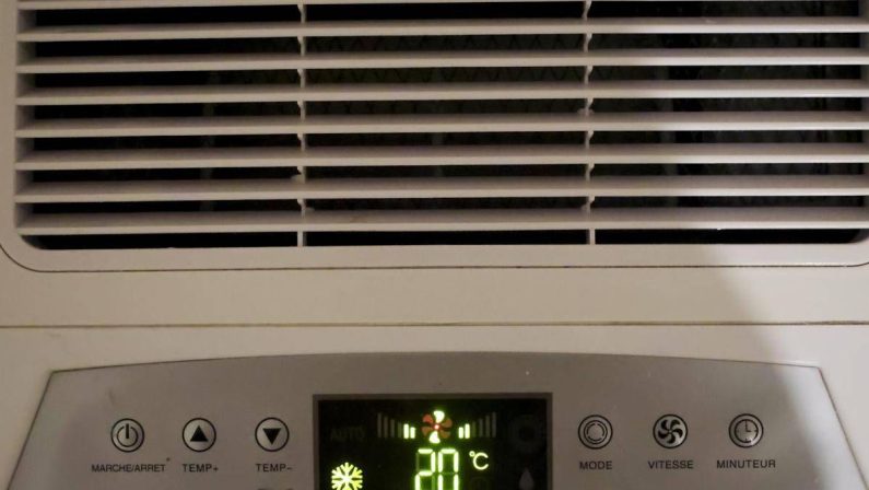 Caldo record, vita con l’aria condizionata: ecco quali climatizzatori scelgono gli italiani
