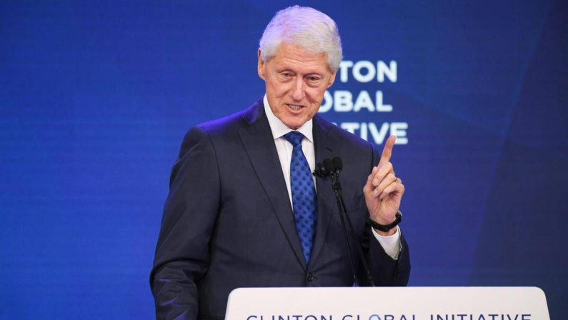 Gli 80 anni di Bill Clinton, il ‘ragazzo di Hope’ dall’Arkansas alla Casa Bianca