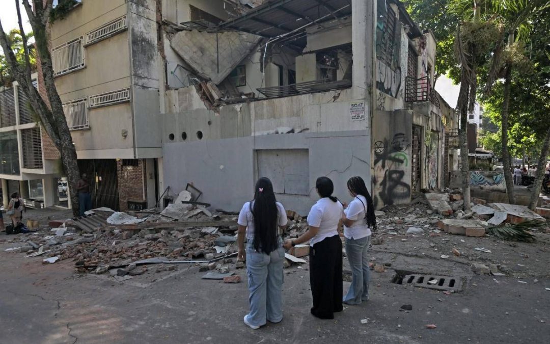 Terremoto oggi in Colombia, violenta scossa di magnitudo 7.4: feriti e crolli, avvertita fino in Ecuador