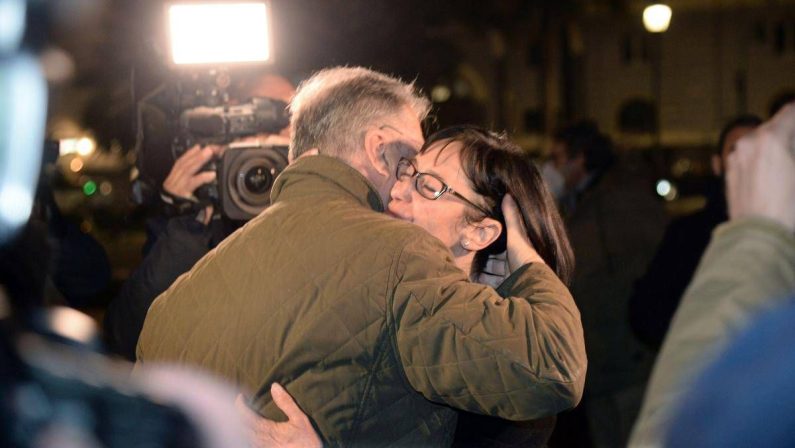 Ilaria Cucchi e Fabio Anselmo si sposano: “Abbiamo scelto di non lasciare che il lutto diventasse l’unica cosa che siamo”