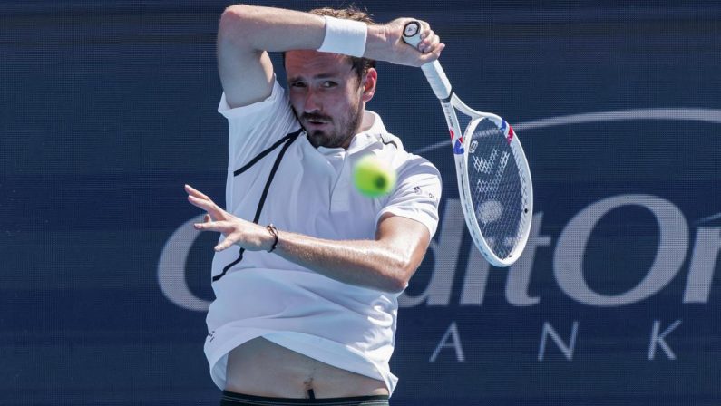 Medvedev eliminato a sorpresa a Winston-Salem: “Forse dovrei lasciare il tennis…”