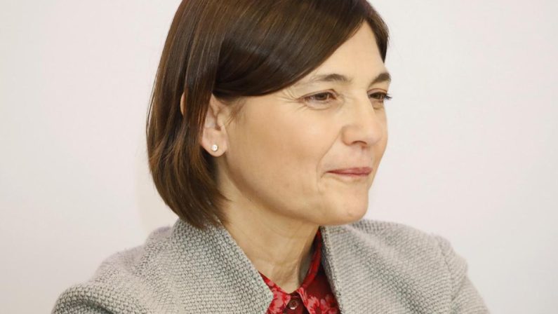 Morto il padre di Debora Serracchiani, il commosso saluto della deputata Dem: “E’ stato bello starti accanto”