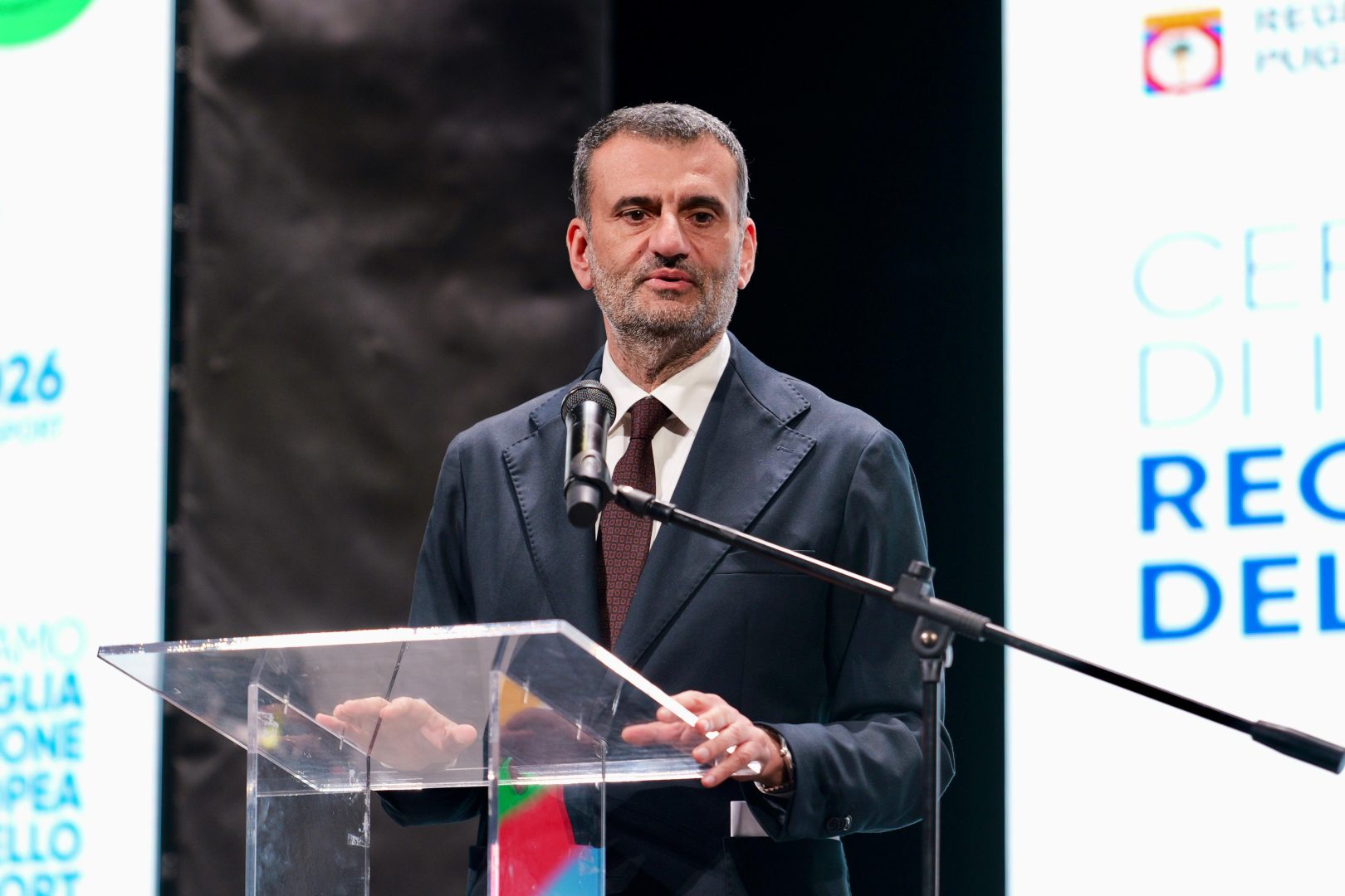 https://www.quotidianodelsud.it/wp-content/uploads/2026/08/decaro.jpg