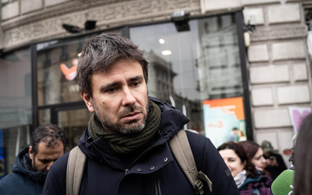 Il malore, il ricovero e il risveglio: ore di apprensione per Alessandro Di Battista