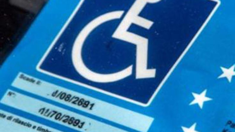 Roma, stretta su permessi disabili. Patanè: “In 20mila giravano con quelli di parenti morti”