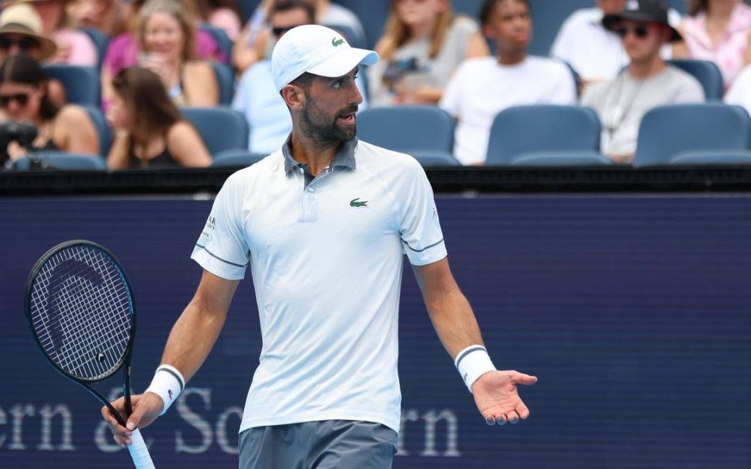Djokovic preoccupa dopo ko a Cincinnati: “Ho un problema fisico da due anni”