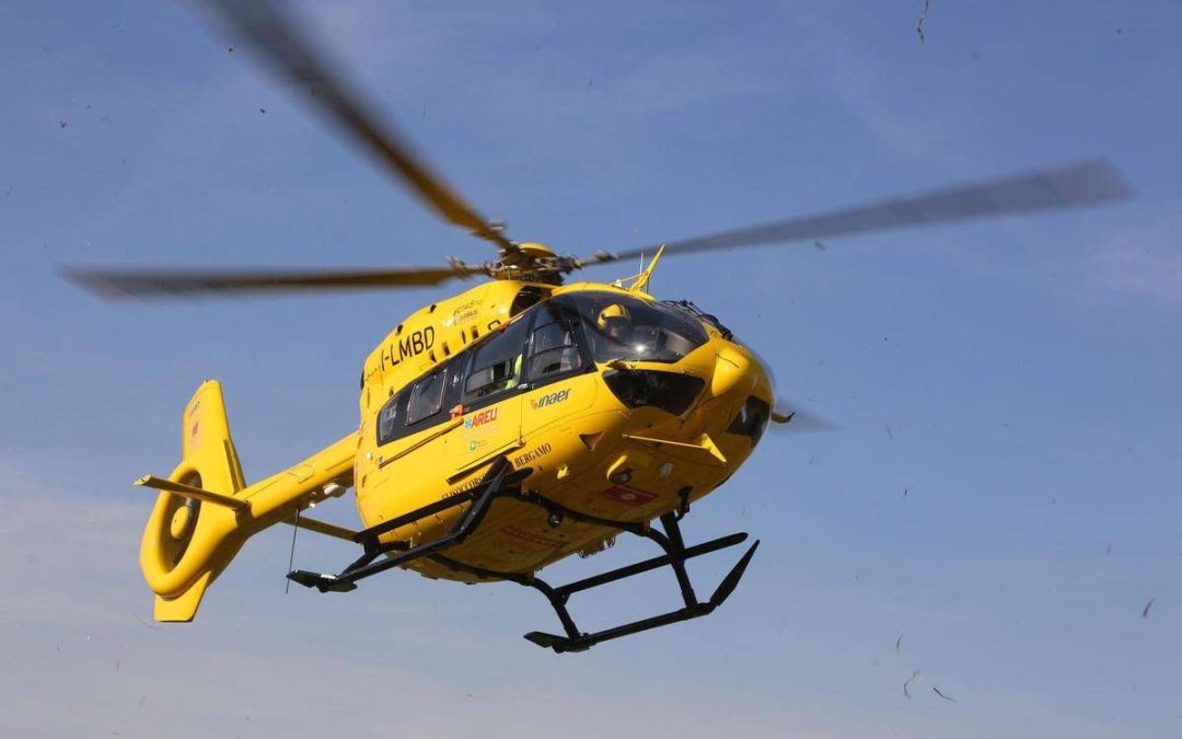 Malore in mare, ragazza rischia di annegare a Gaeta: salvata da due agenti